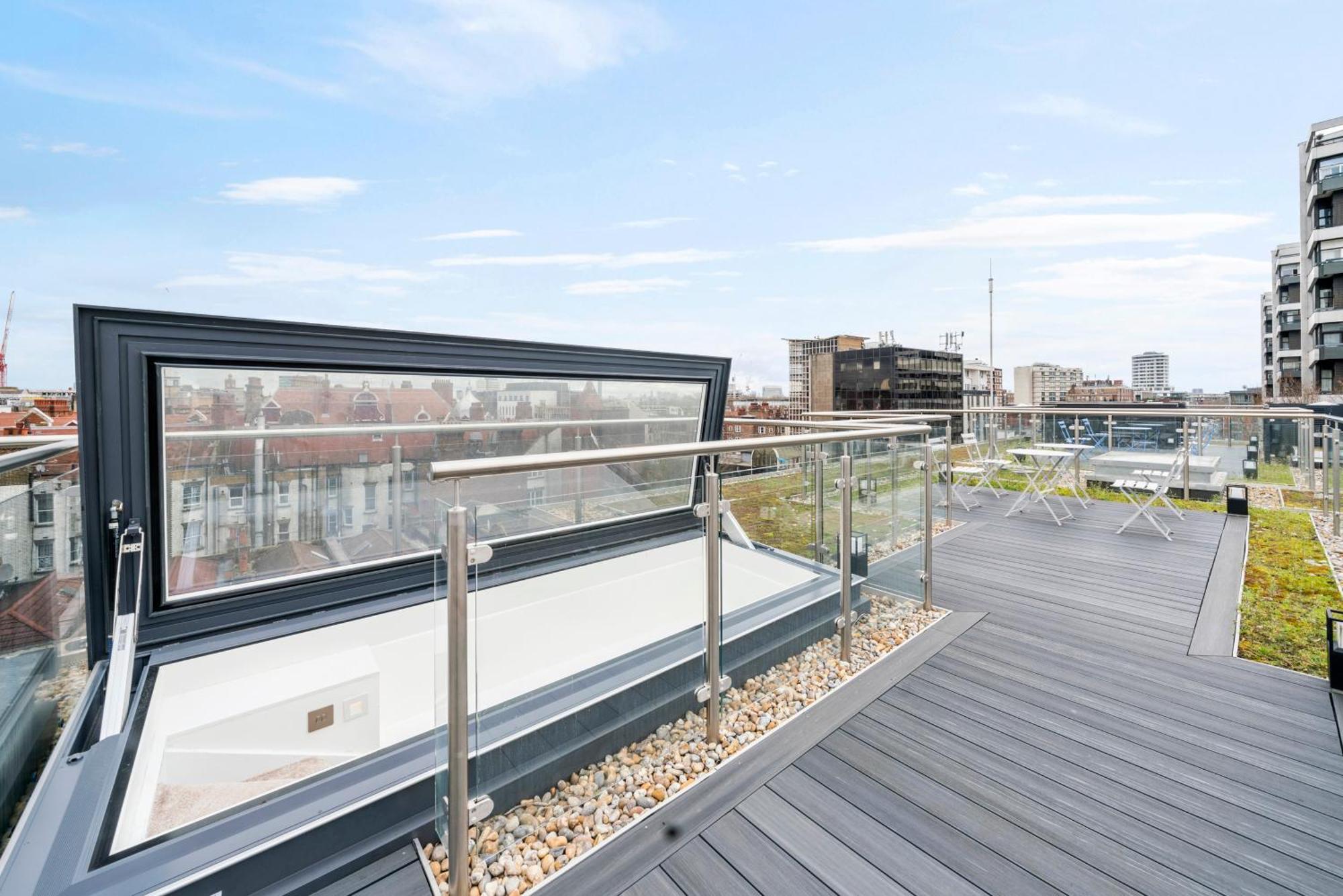 Spectacular 2-Bedroom Penthouse In Marble Arch 75 London Exterior photo